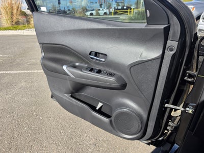 2021 Nissan Kicks SV Xtronic CVT