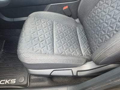 2025 Nissan Kicks SV FWD
