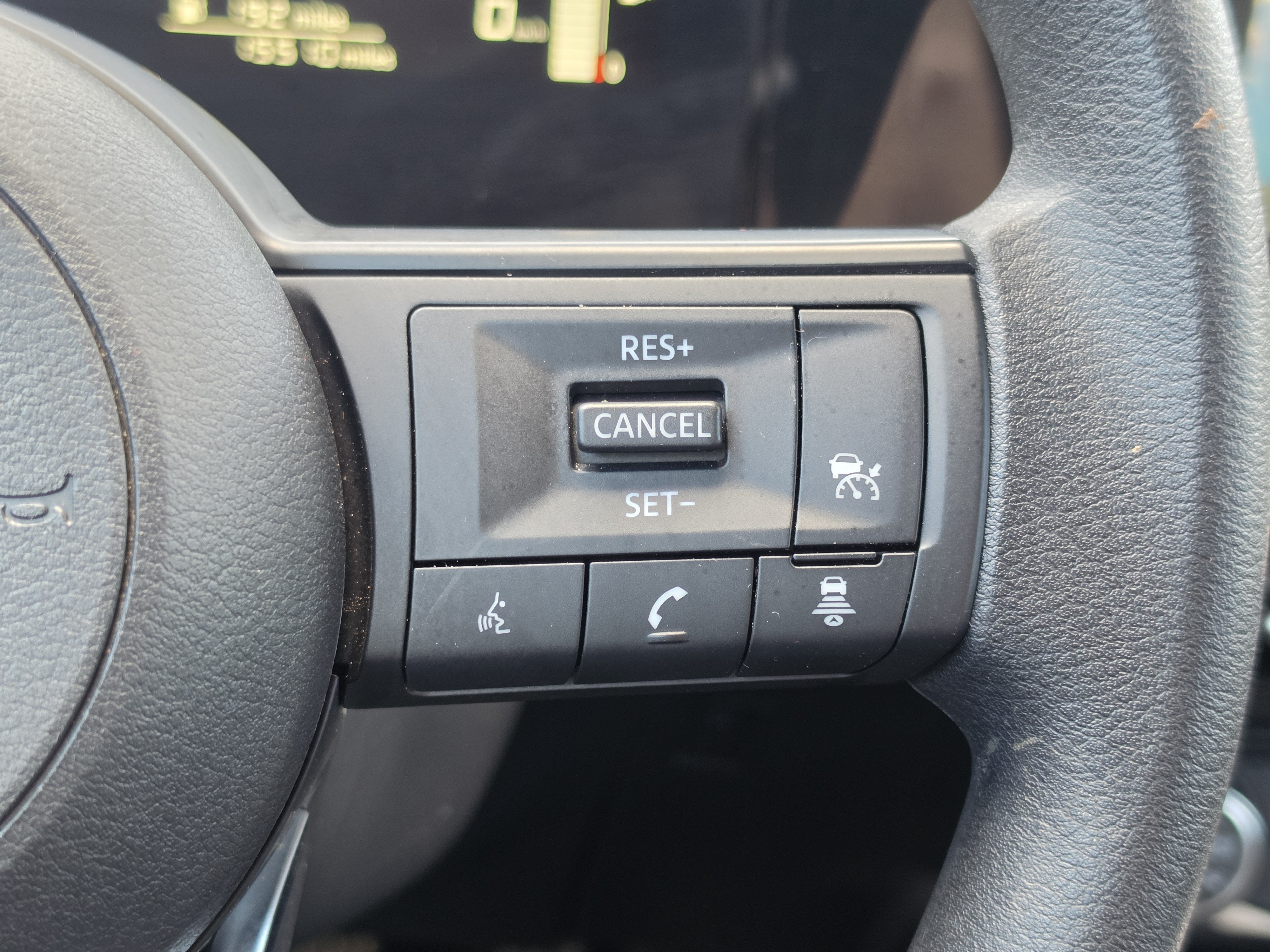 2025 Nissan Kicks SV FWD