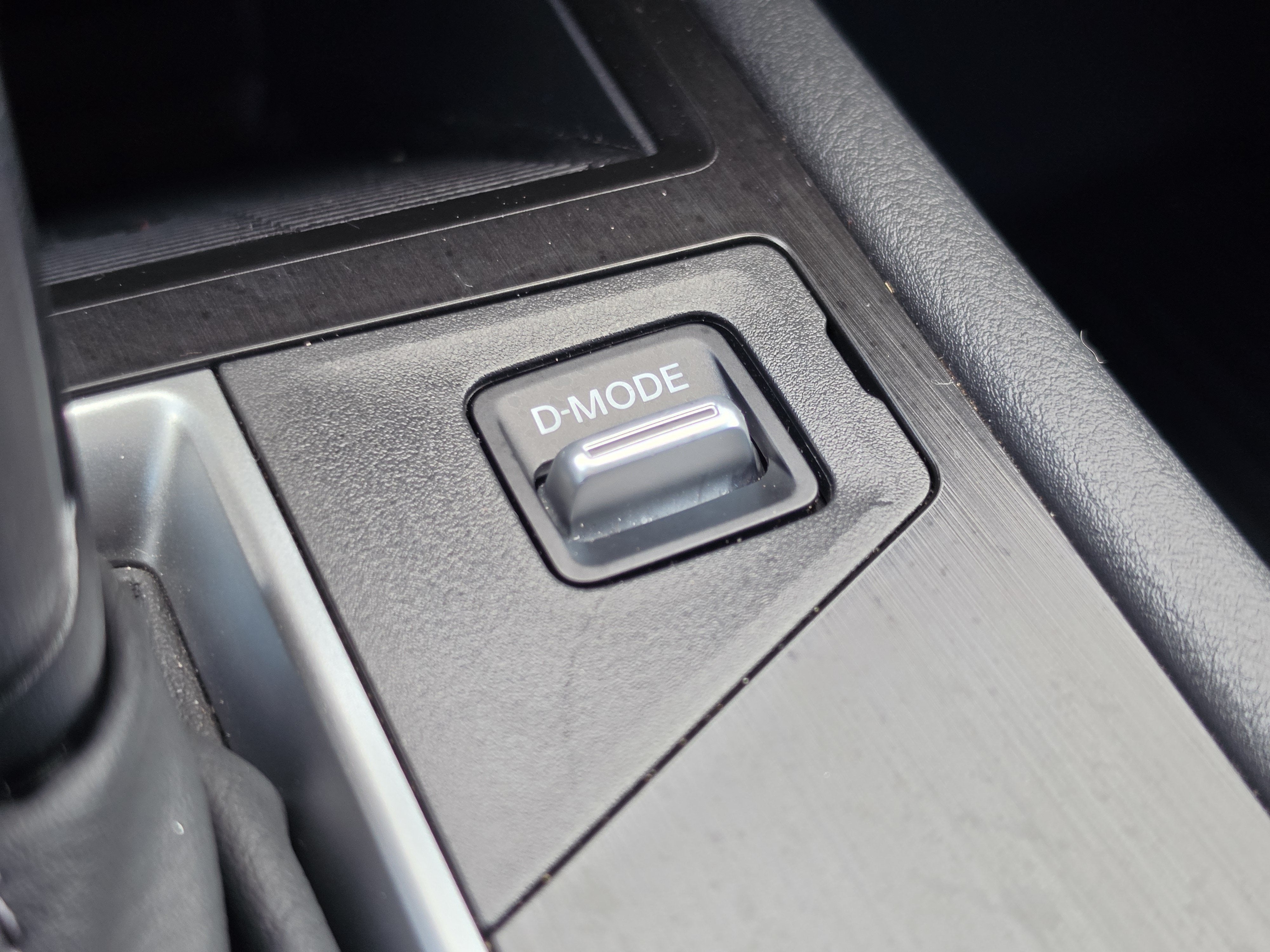2025 Nissan Kicks SV FWD