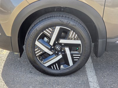 2025 Nissan Kicks SV FWD