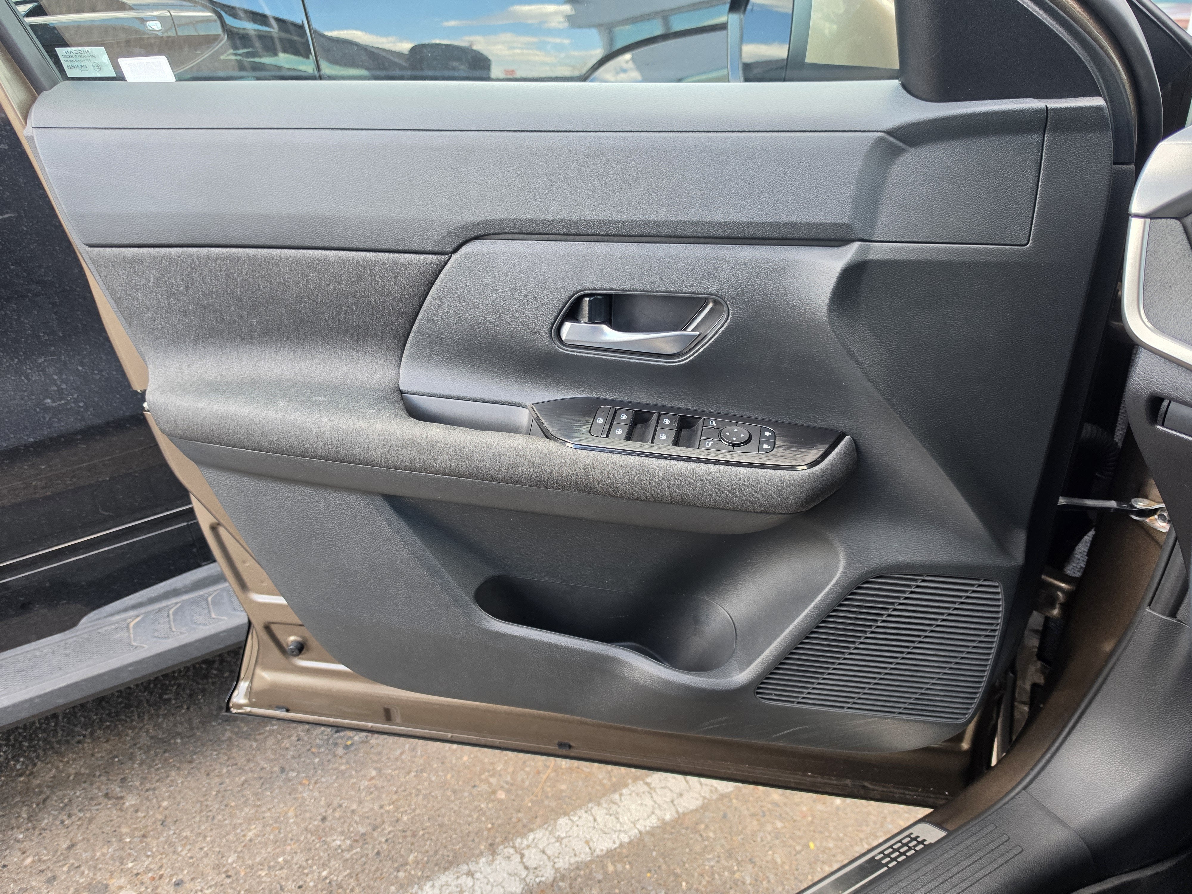 2025 Nissan Kicks SV FWD