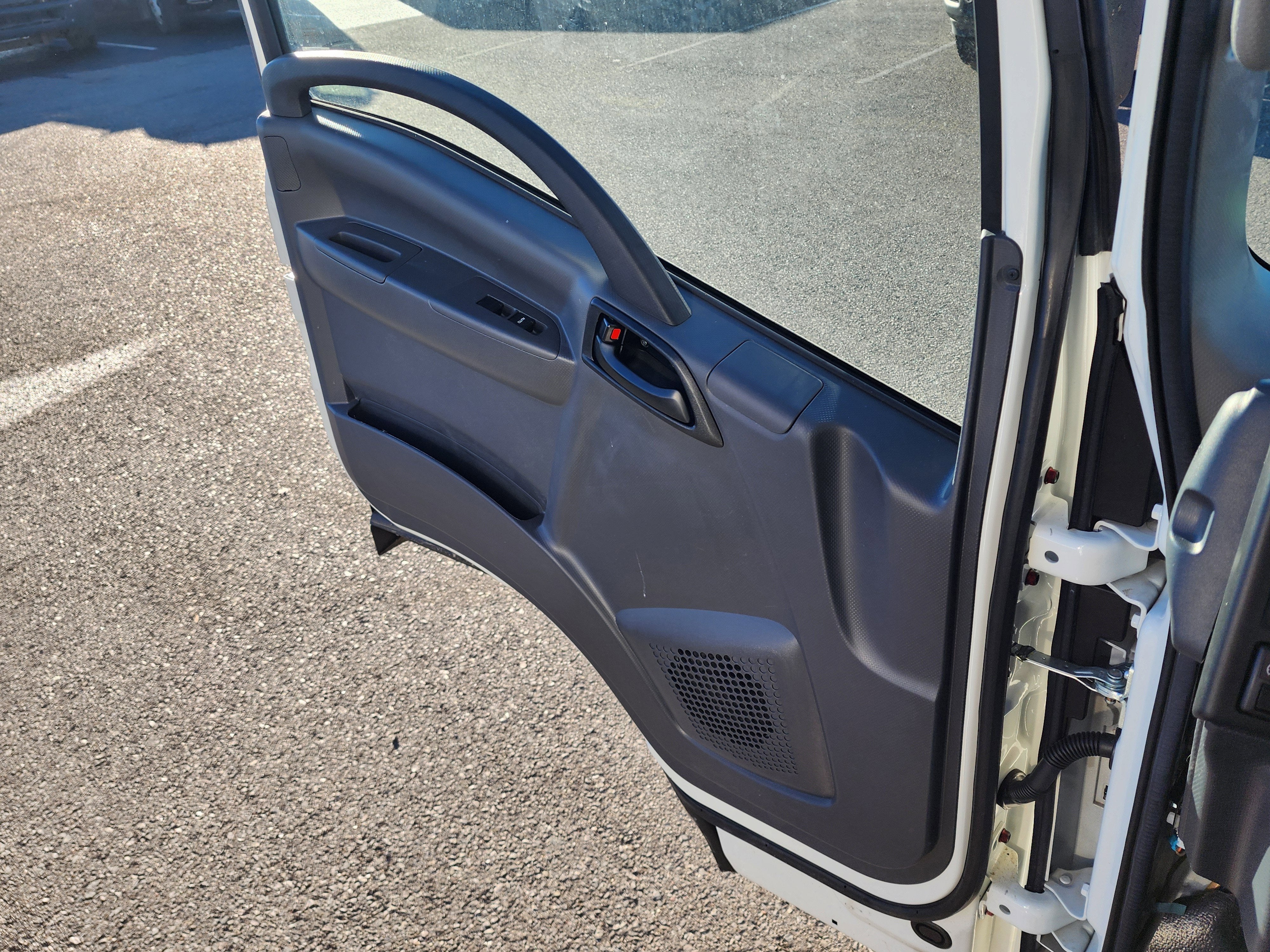 2025 Chevrolet Low Cab Forward 5500 XG 1WT