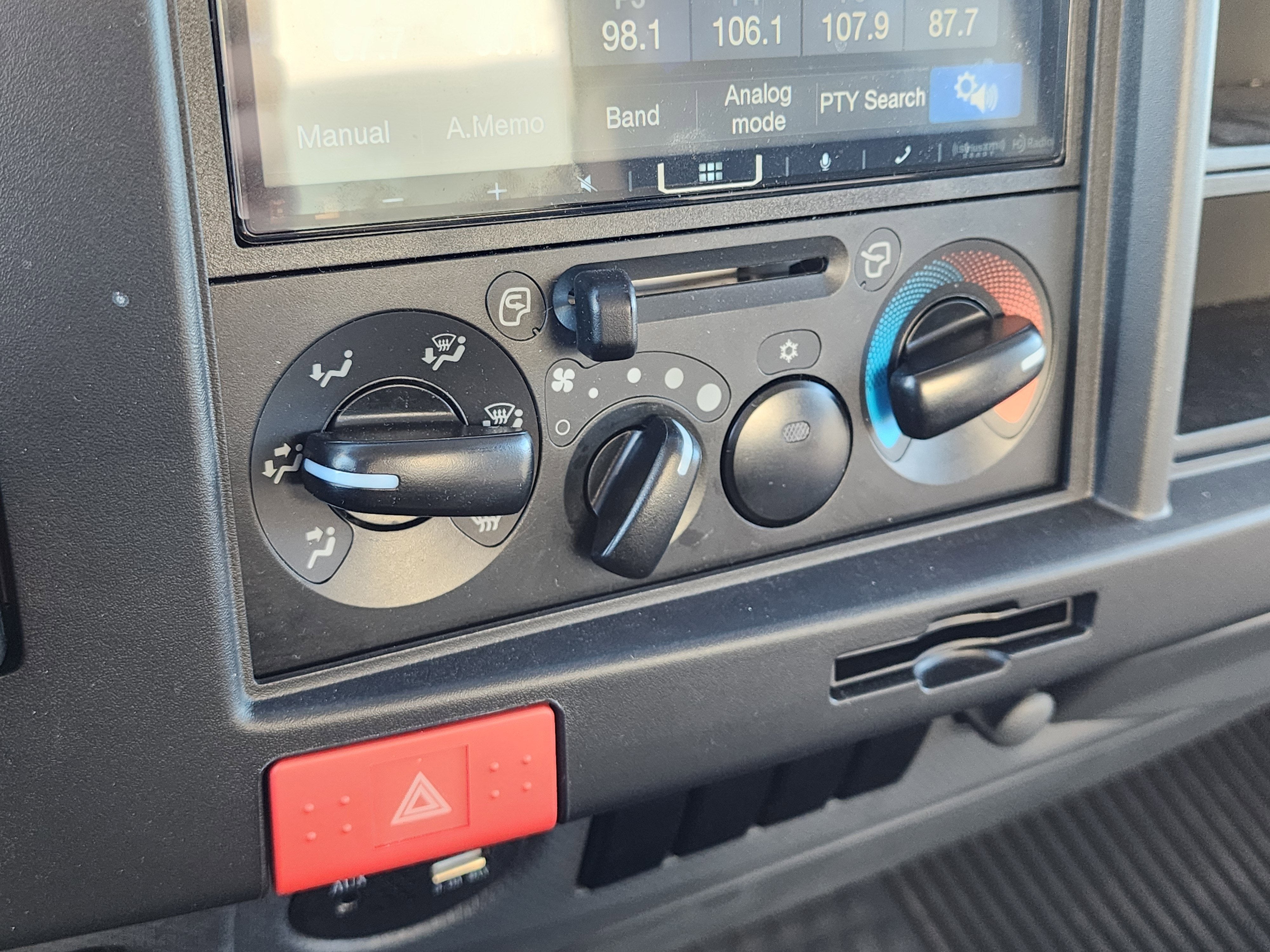 2025 Chevrolet Low Cab Forward 5500 XG 1WT