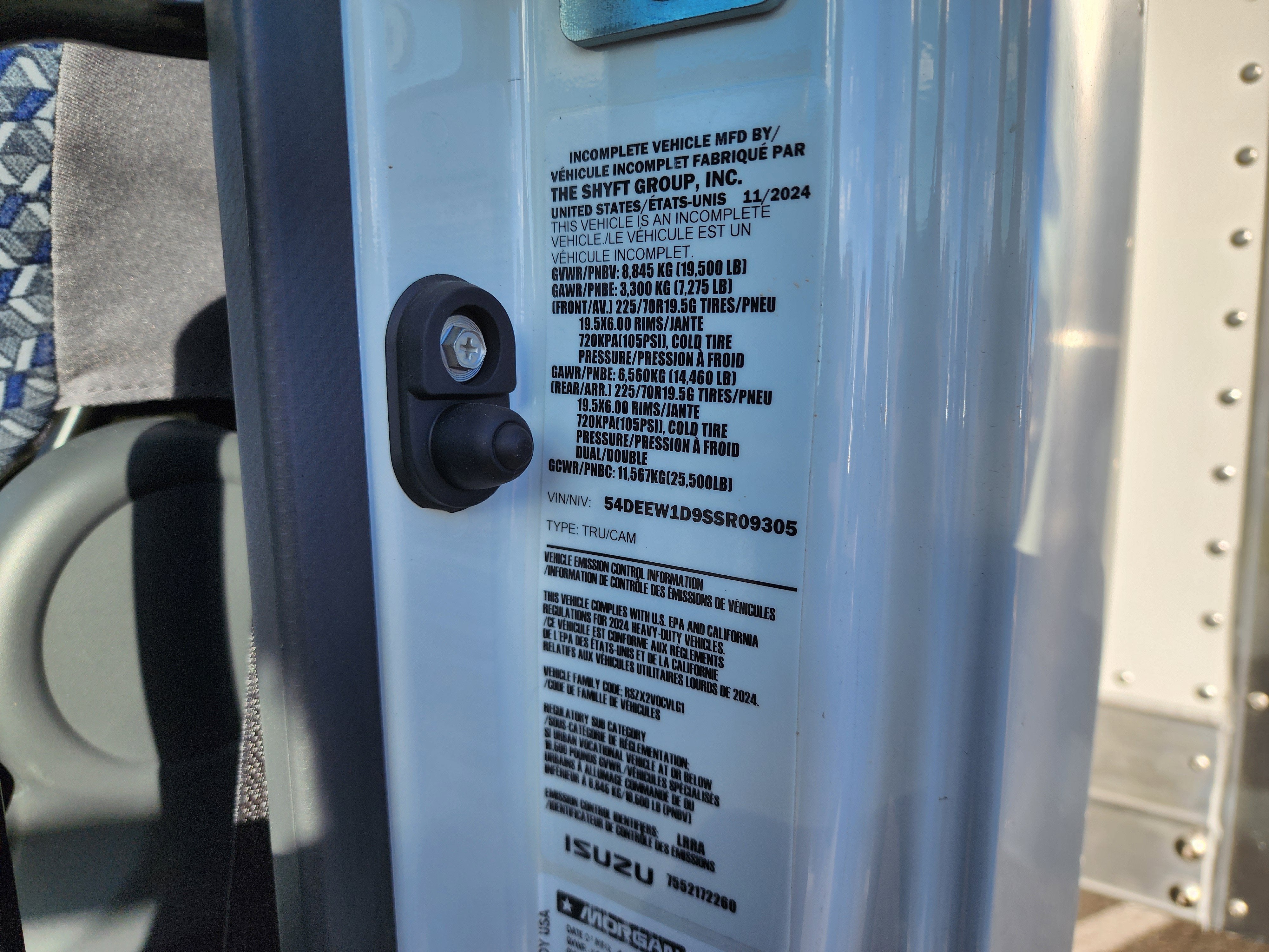 2025 Chevrolet Low Cab Forward 5500 XG 1WT