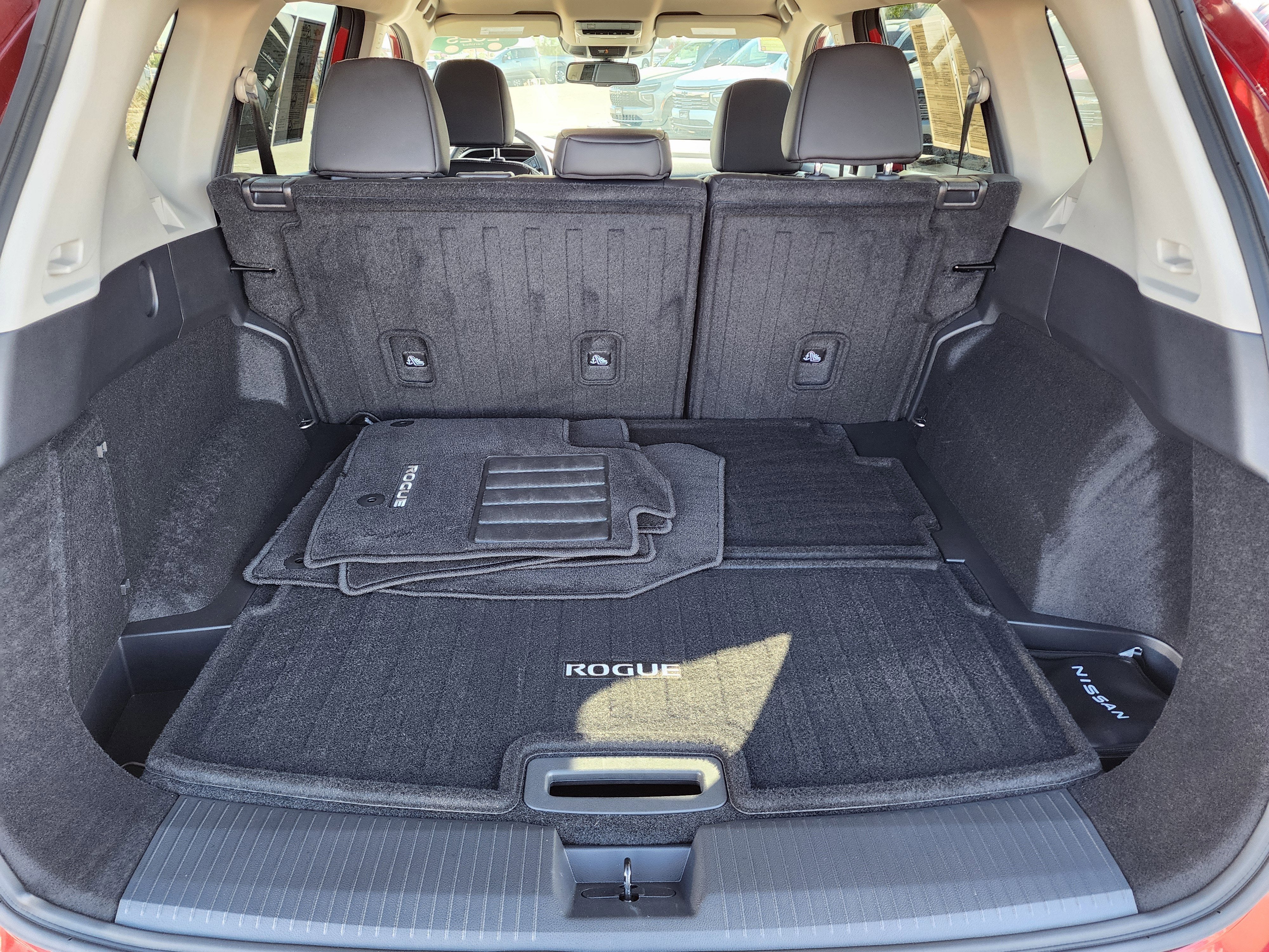 2025 Nissan Rogue SL FWD