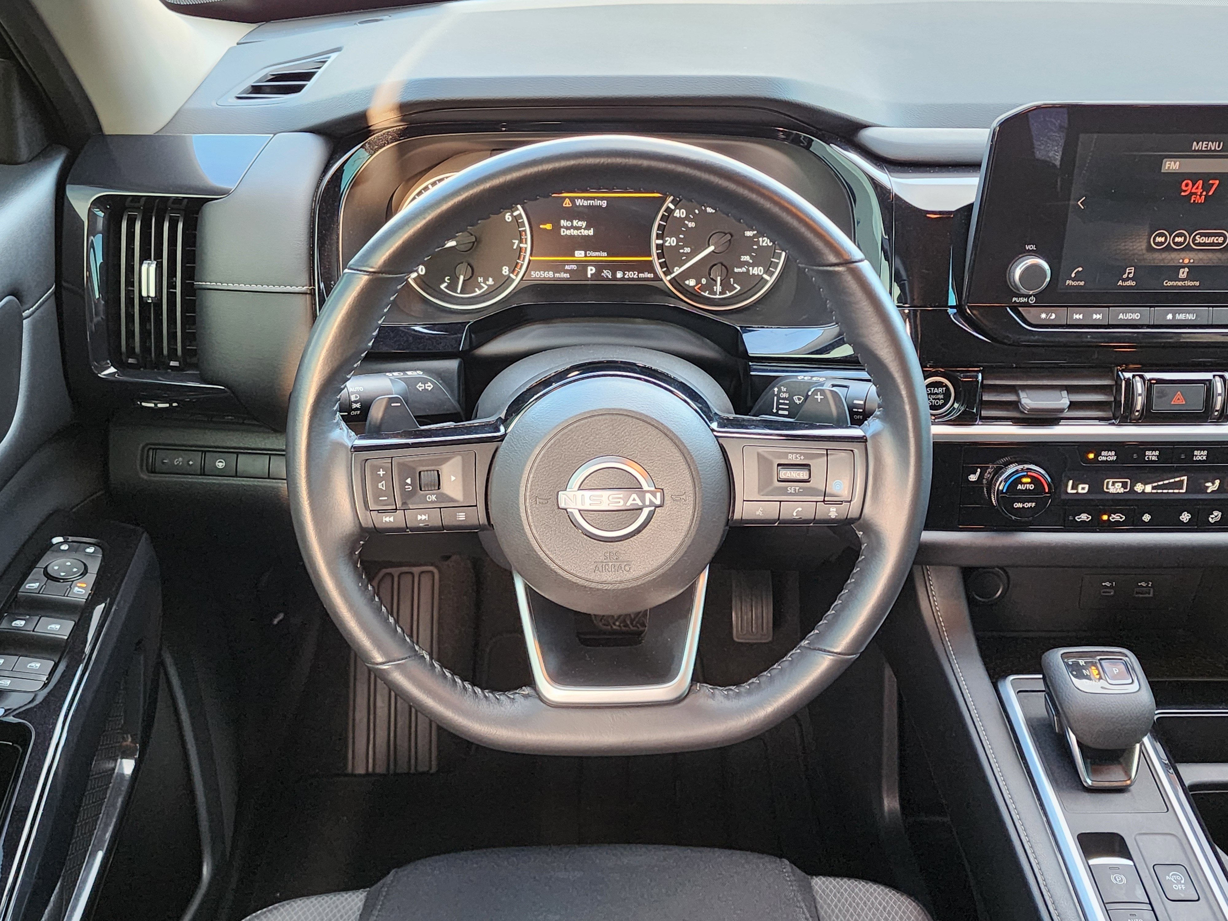 2022 Nissan Pathfinder SV