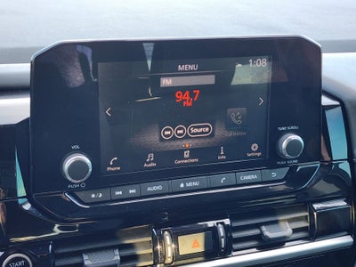 2022 Nissan Pathfinder SV