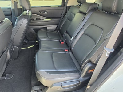 2022 Nissan Pathfinder SL 4WD