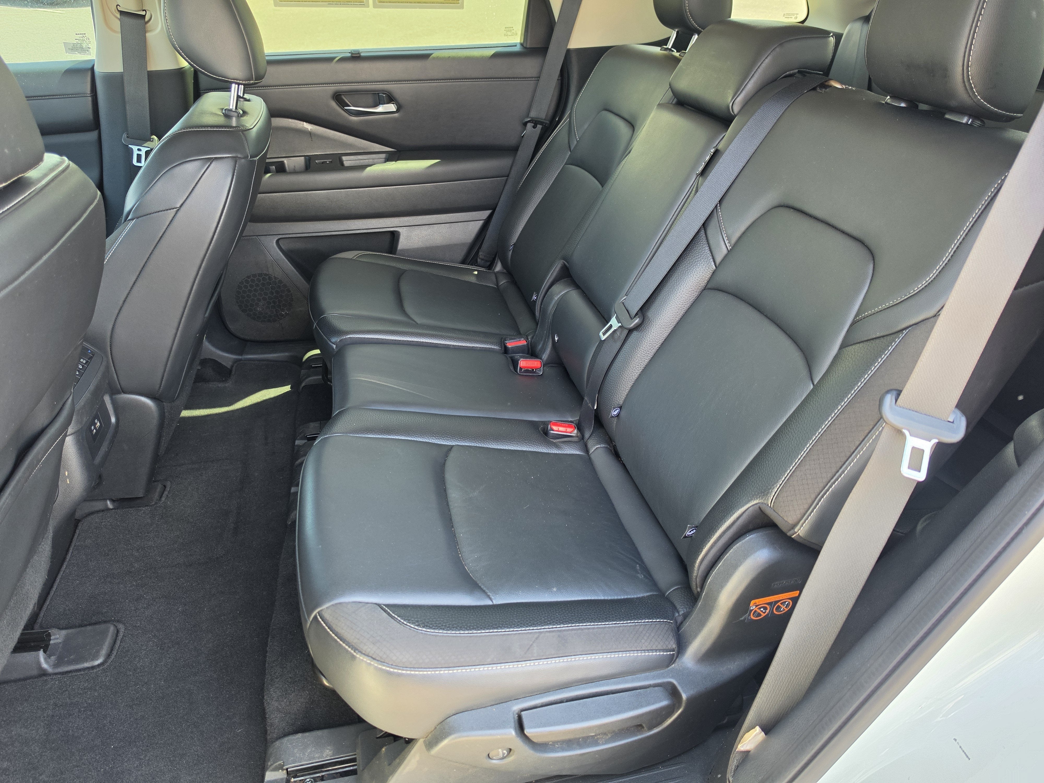 2022 Nissan Pathfinder SL 4WD