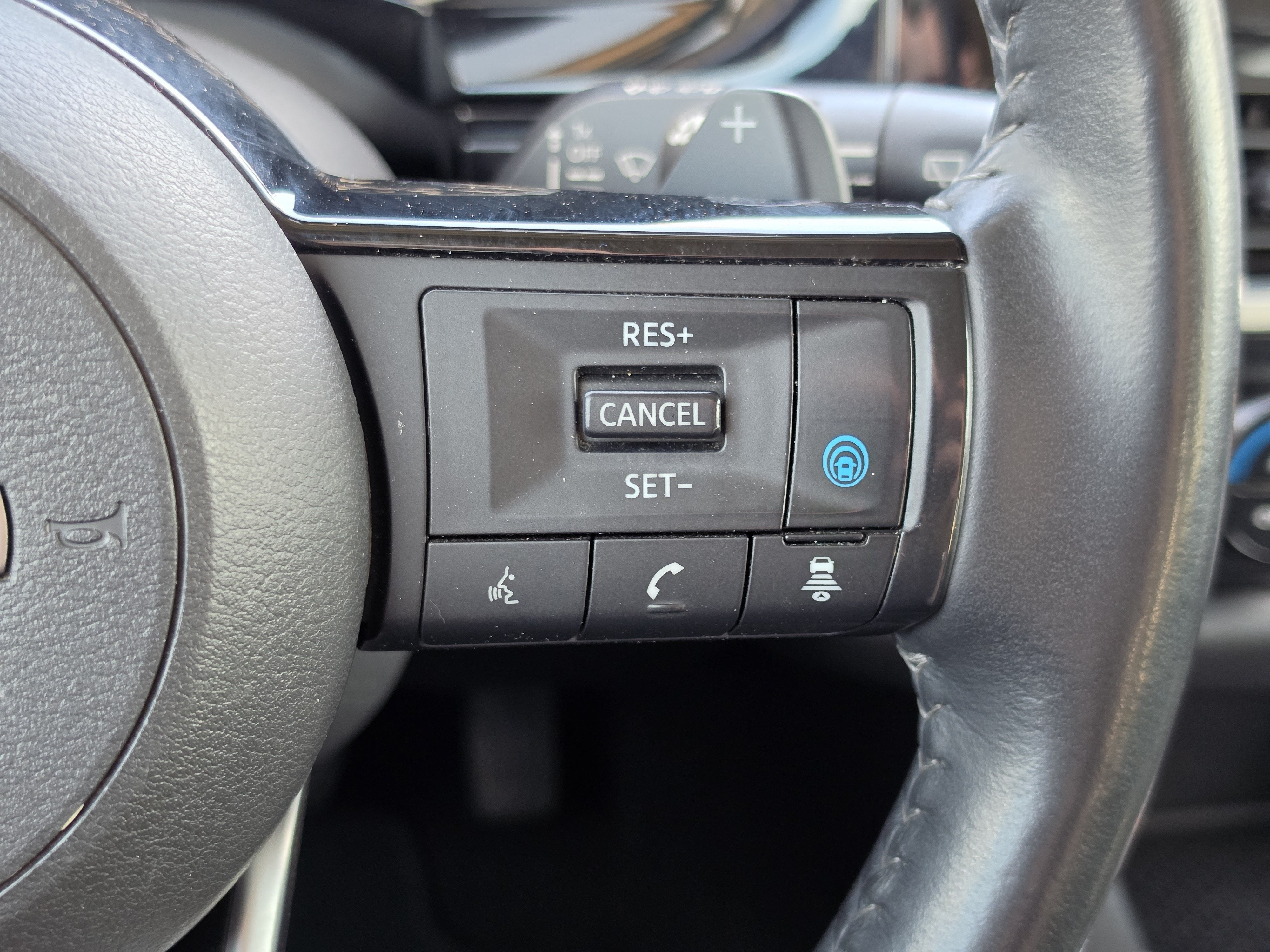 2022 Nissan Pathfinder SL 4WD