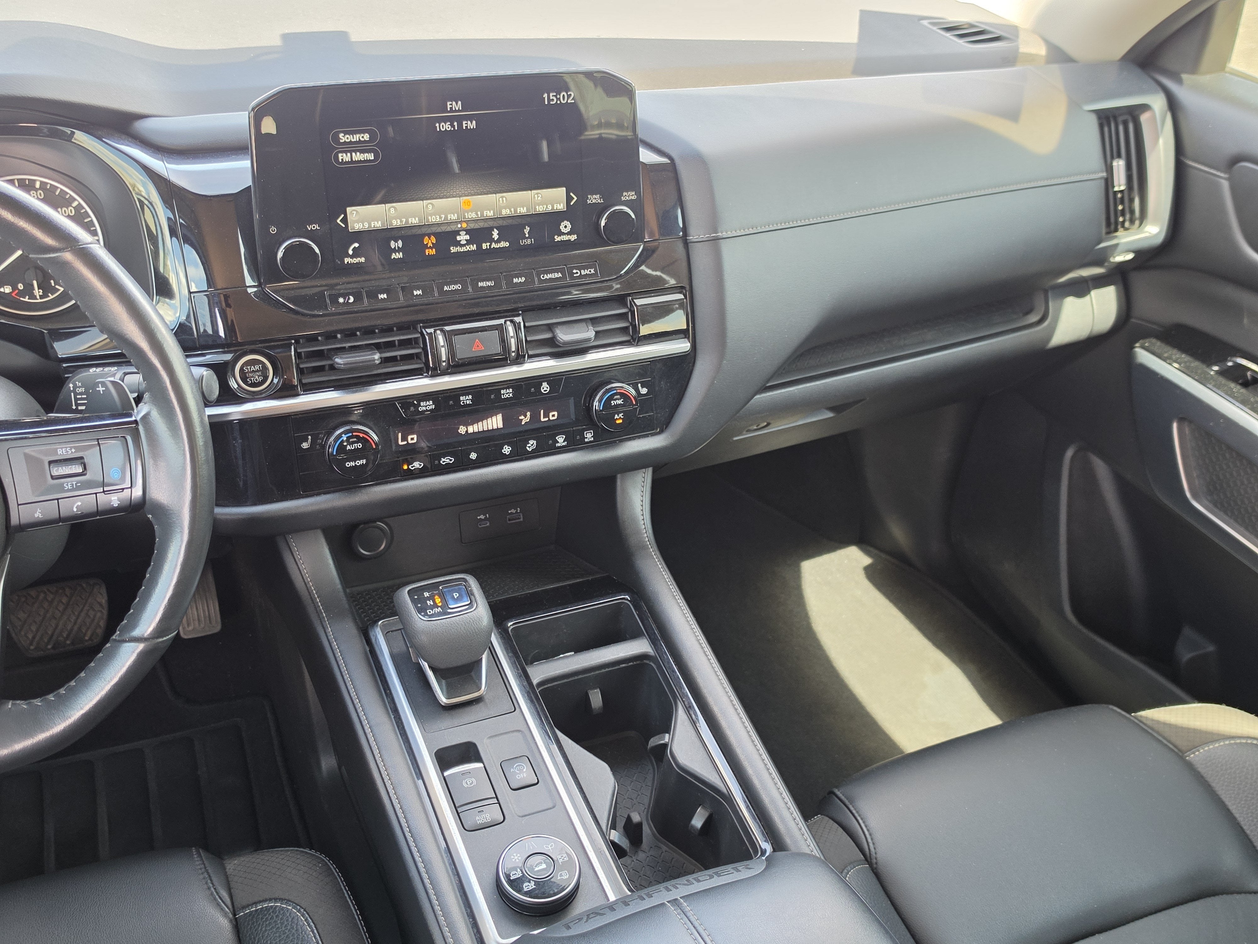 2022 Nissan Pathfinder SL 4WD