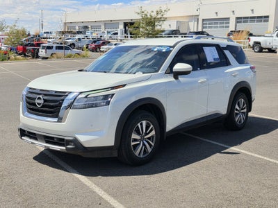 2022 Nissan Pathfinder SL 4WD