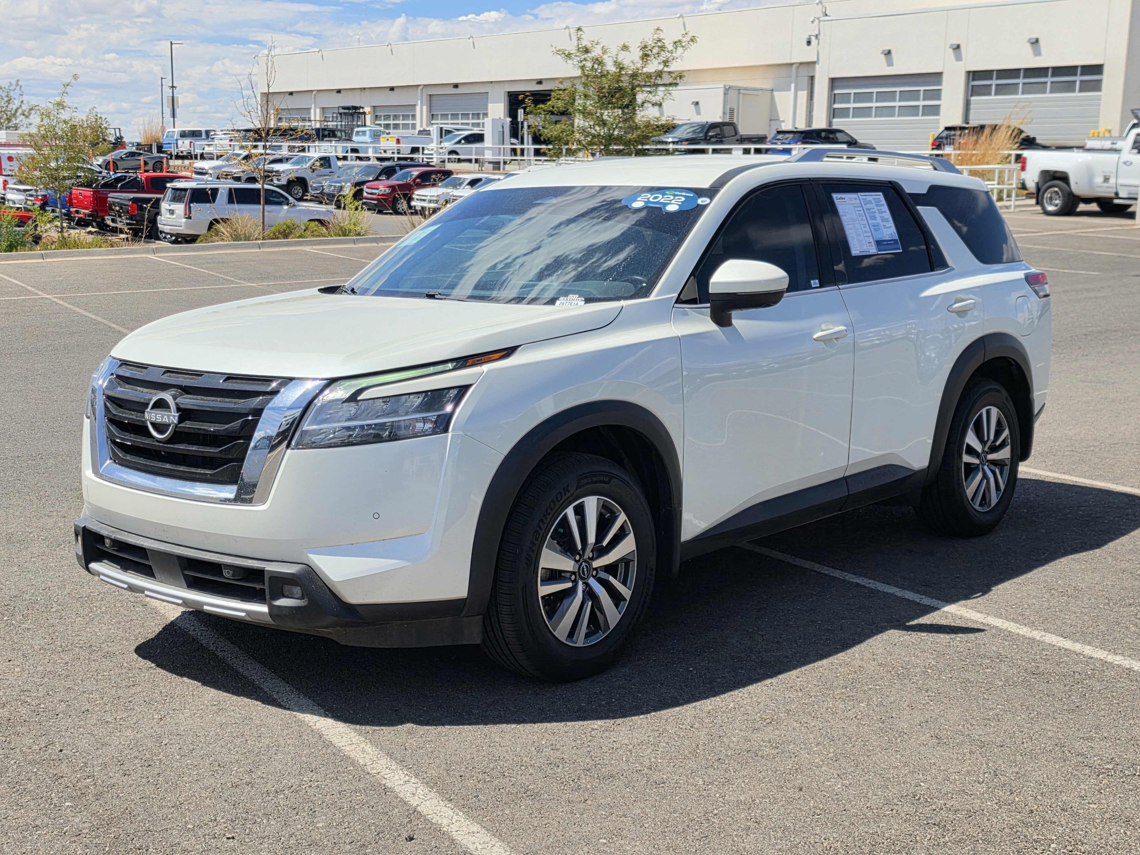 2022 Nissan Pathfinder SL 4WD