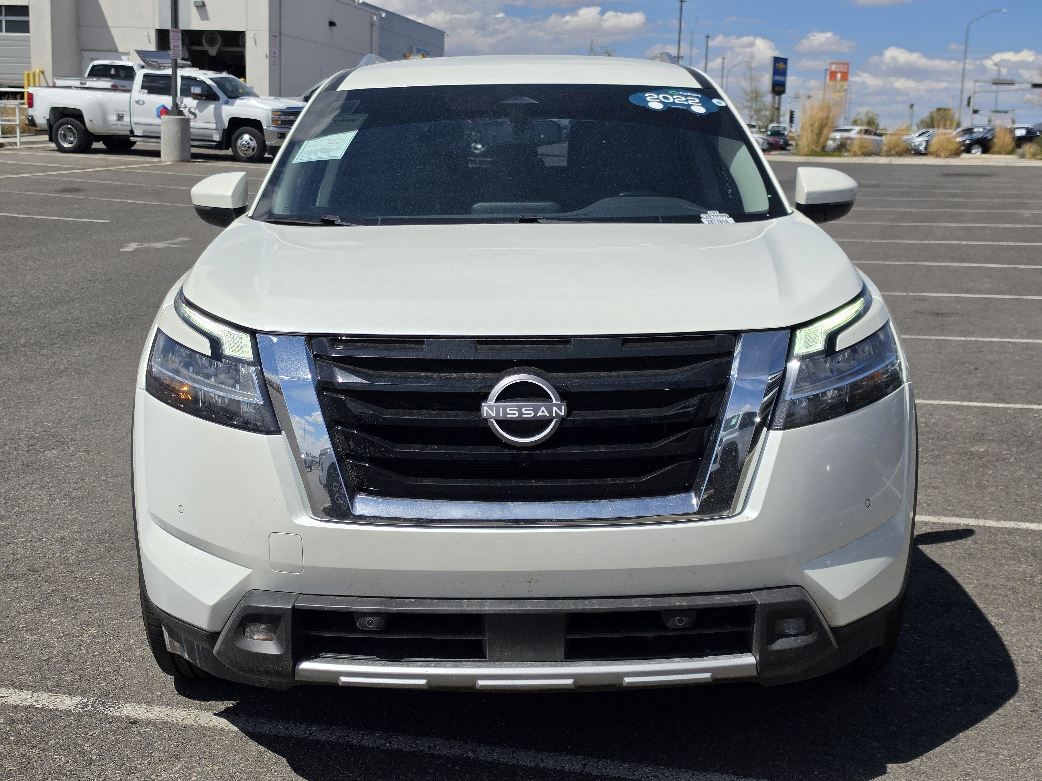 2022 Nissan Pathfinder SL 4WD