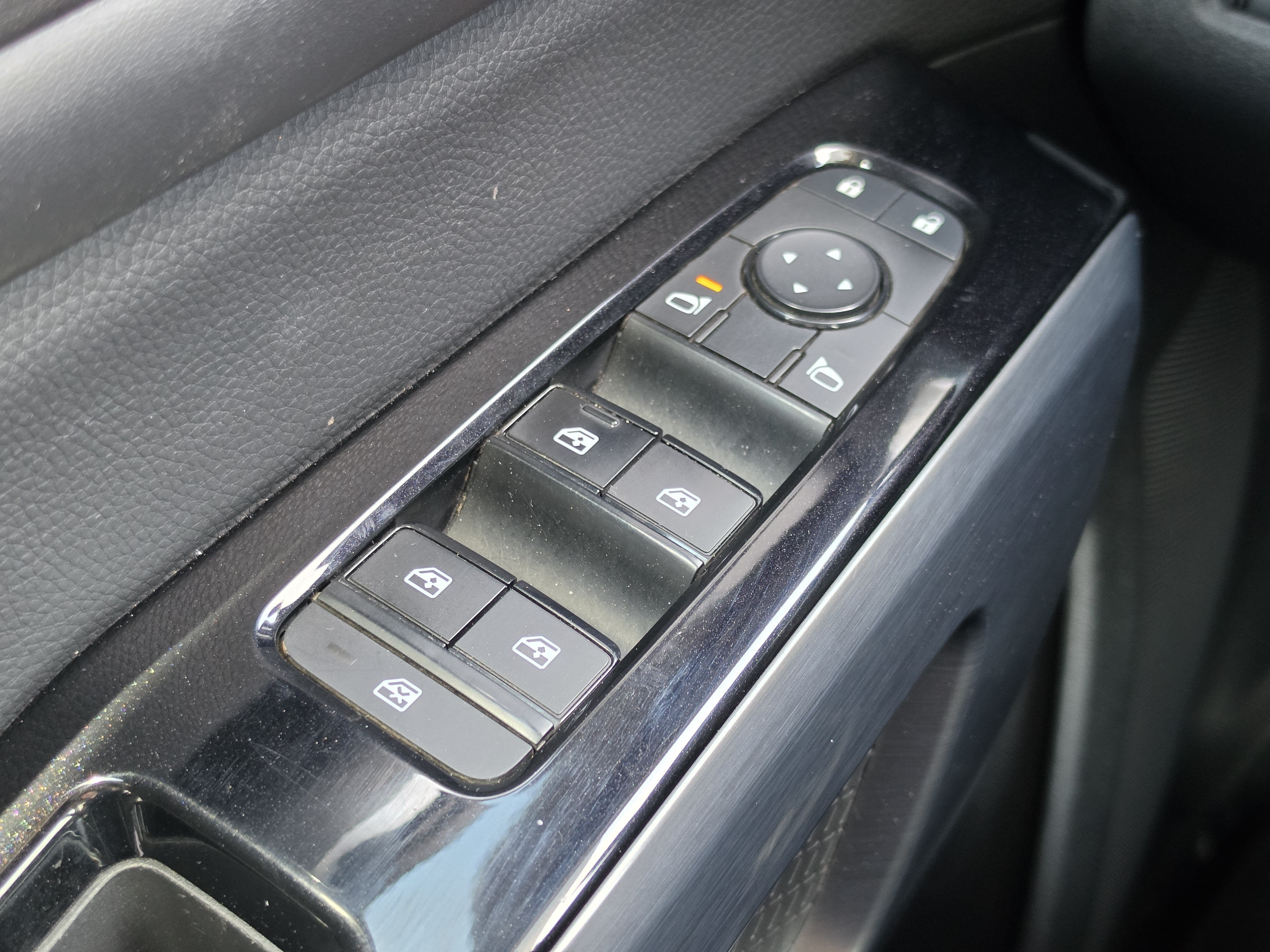 2022 Nissan Pathfinder SL 4WD