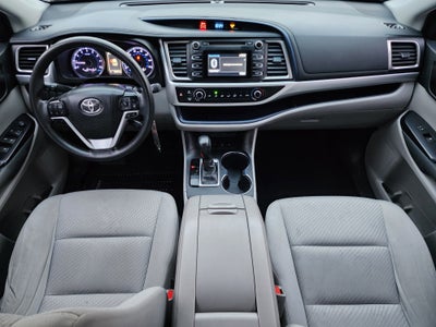 2019 Toyota Highlander LE