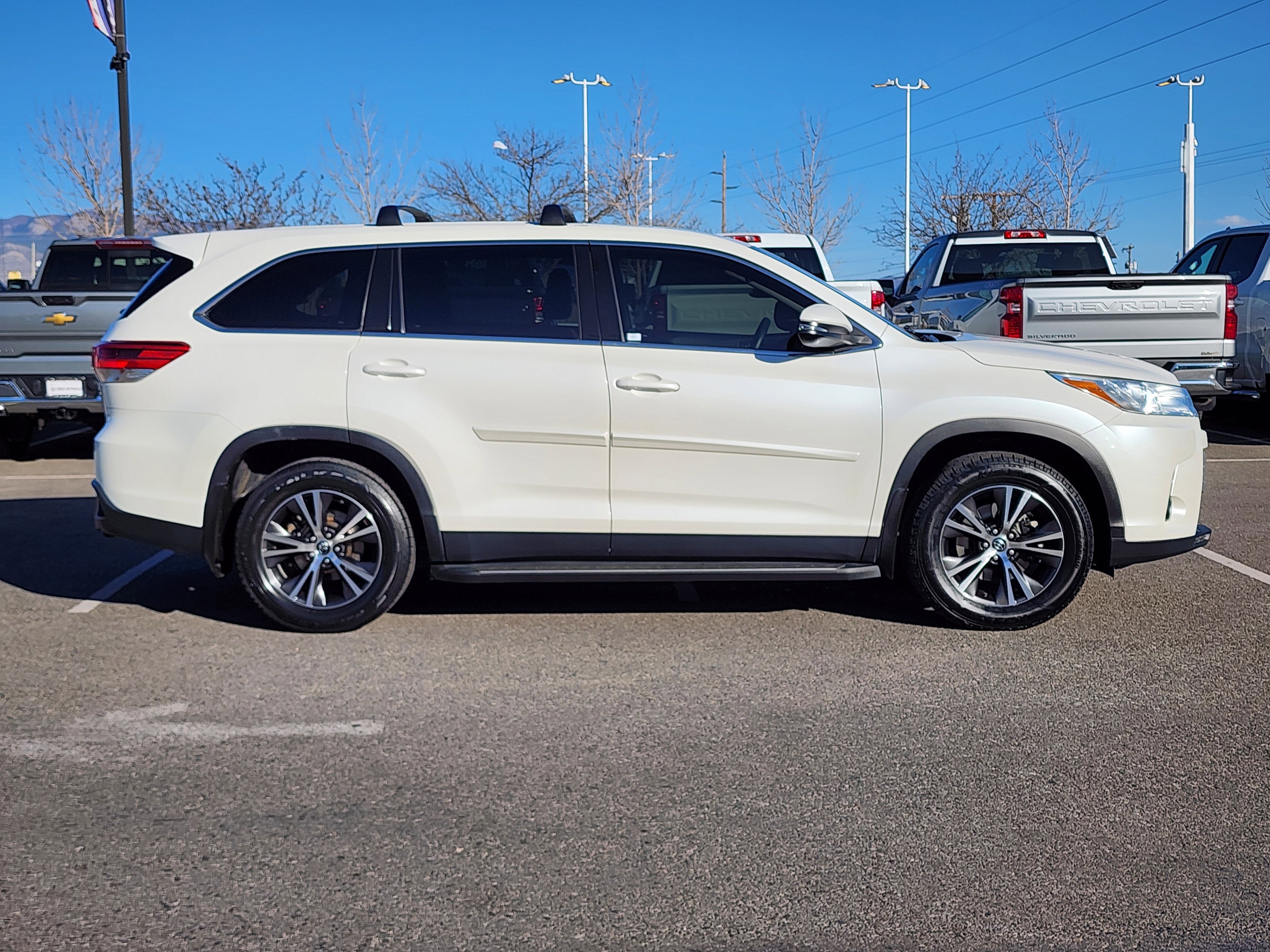 2019 Toyota Highlander LE
