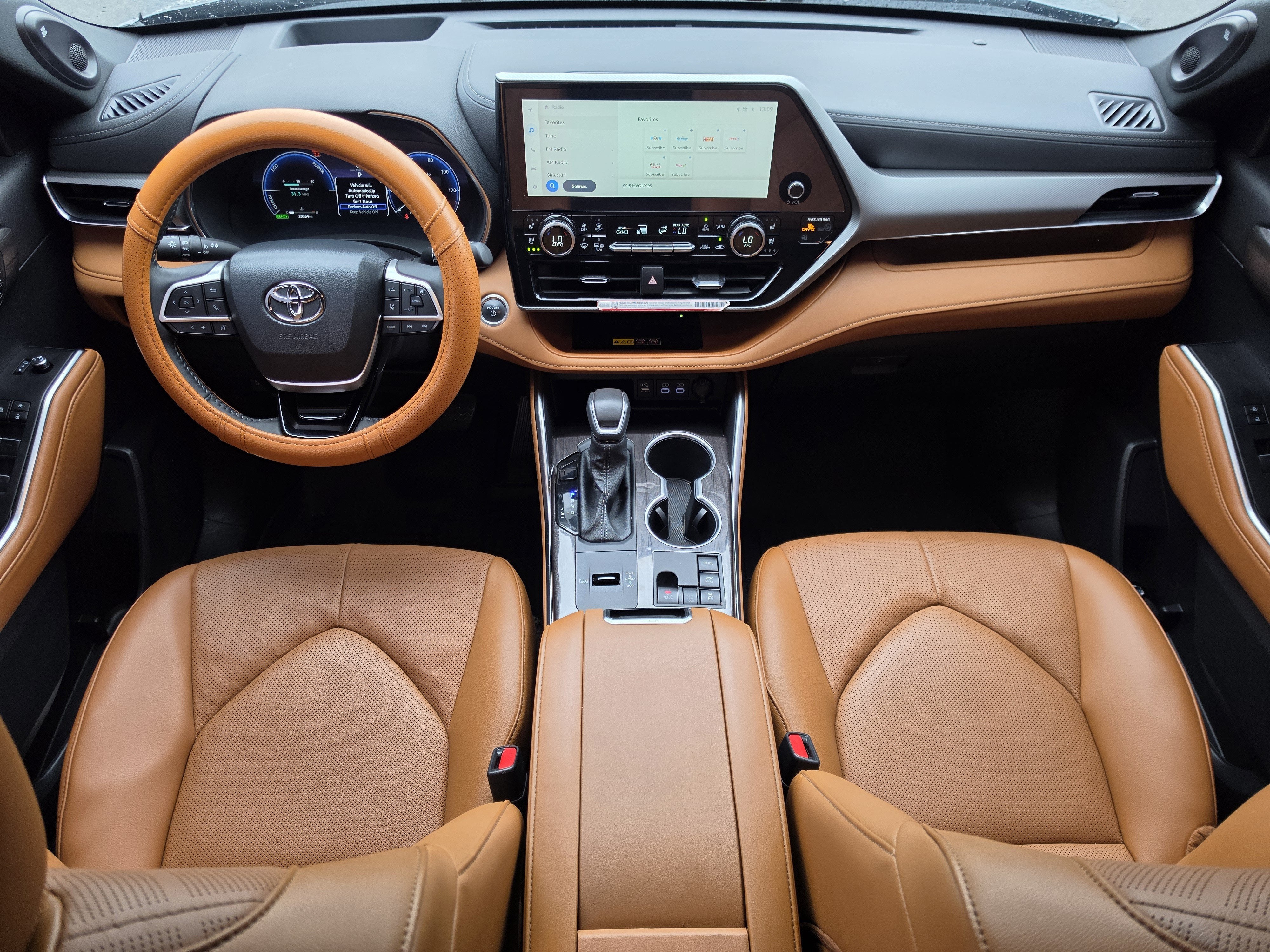 2026 Toyota Highlander Hybrid Platinum