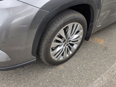2026 Toyota Highlander Hybrid Platinum