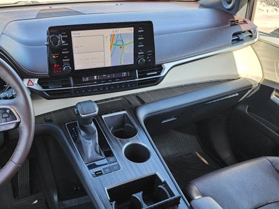 2021 Toyota Sienna Platinum