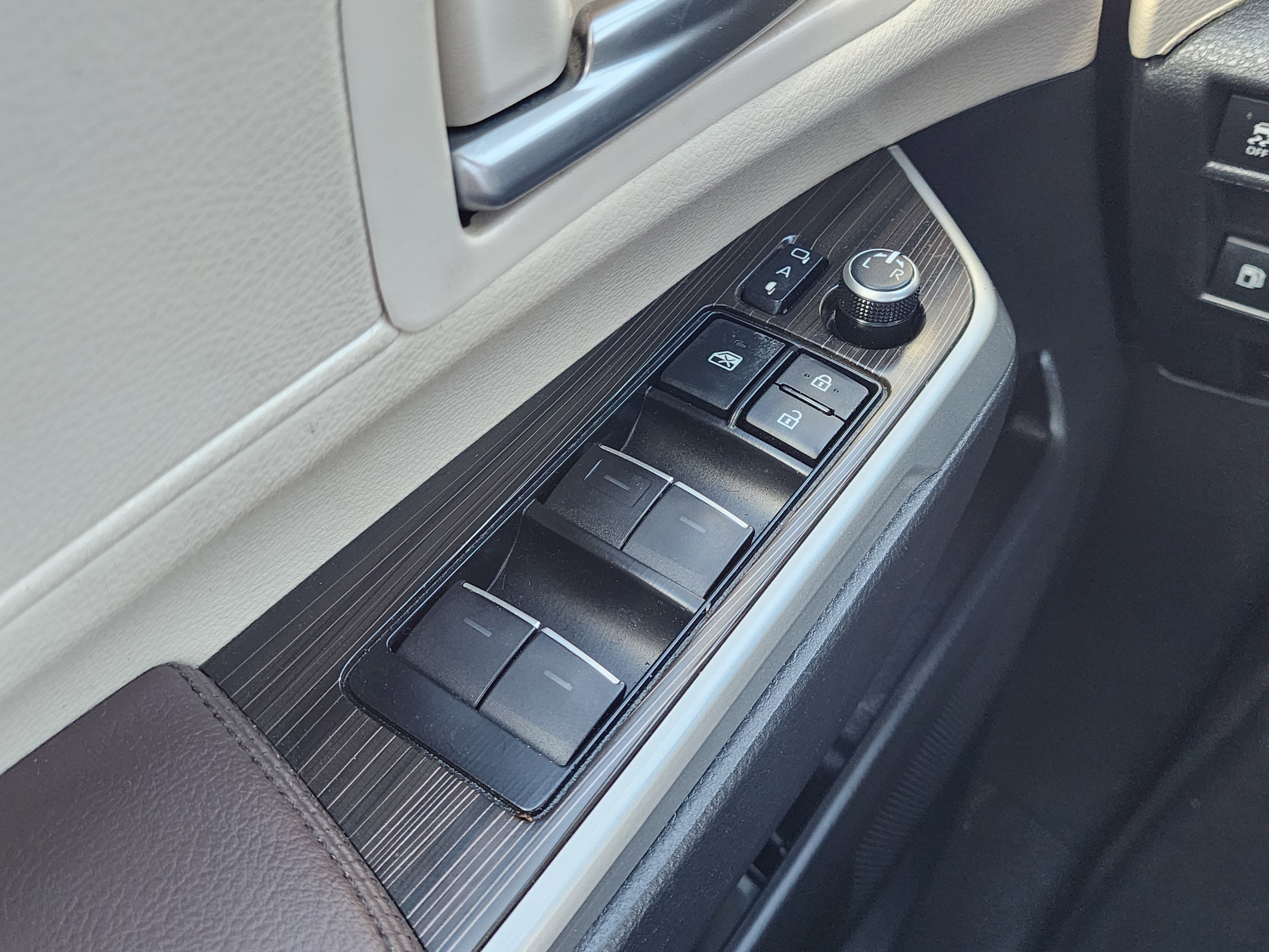 2021 Toyota Sienna Platinum