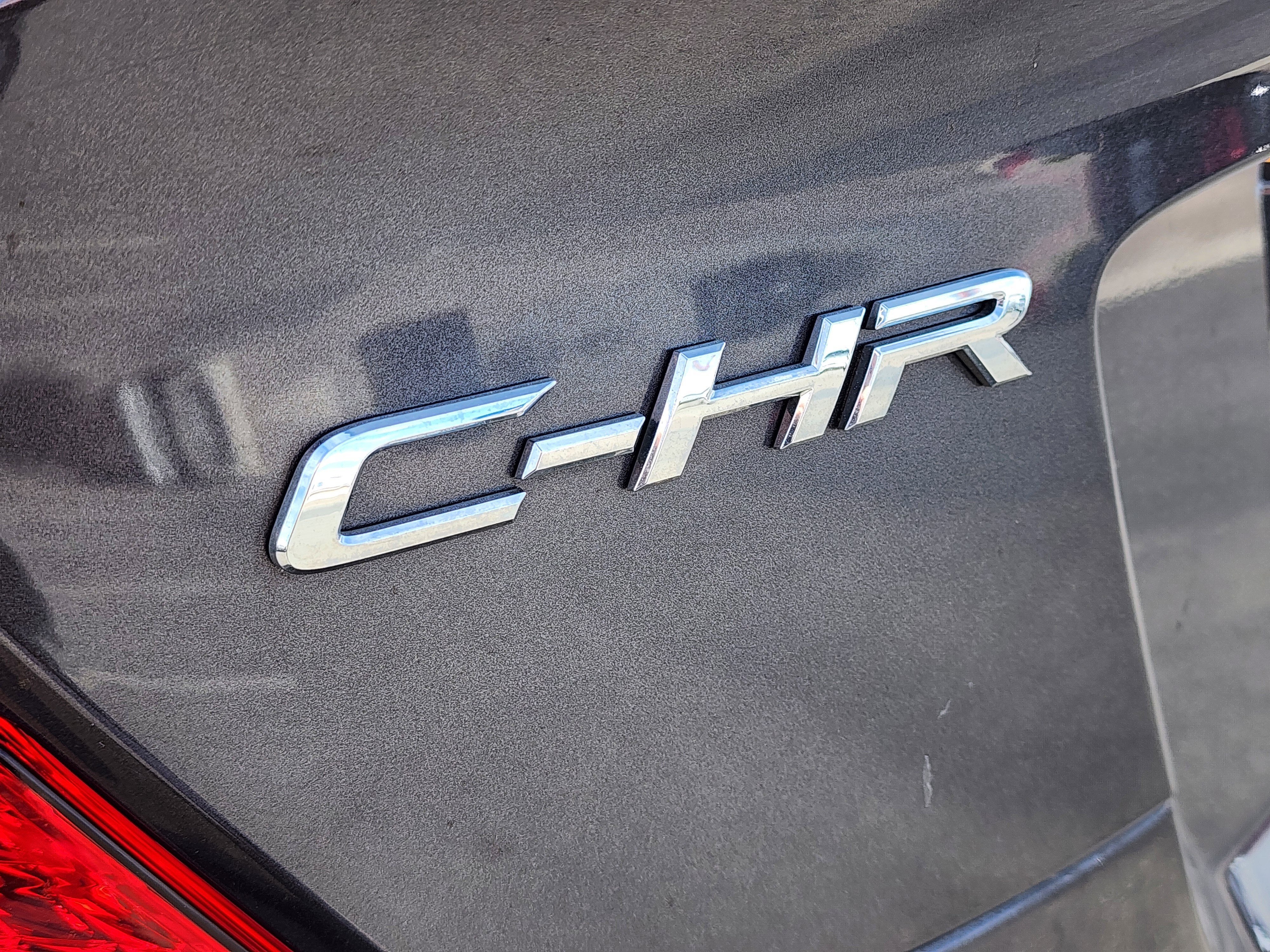 2021 Toyota C-HR LE