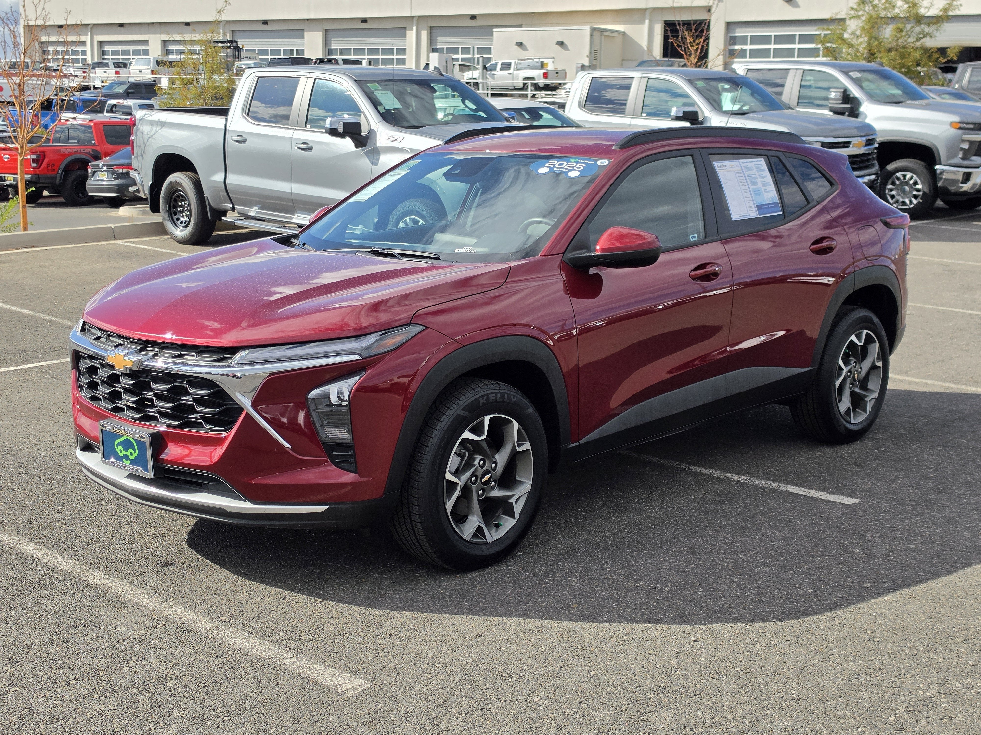 2025 Chevrolet Trax LT