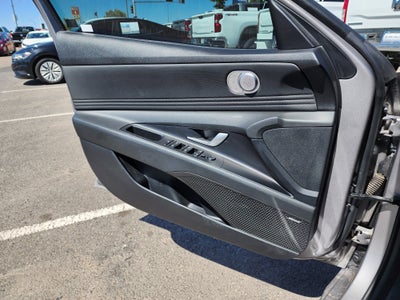 2022 Hyundai Elantra Hybrid Limited
